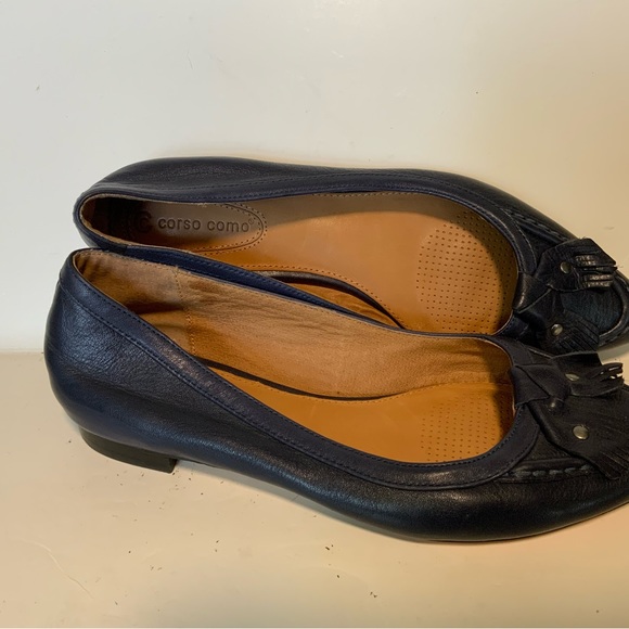 Córso Como Navy Blue Pointed Toe Flats - Picture 4 of 6